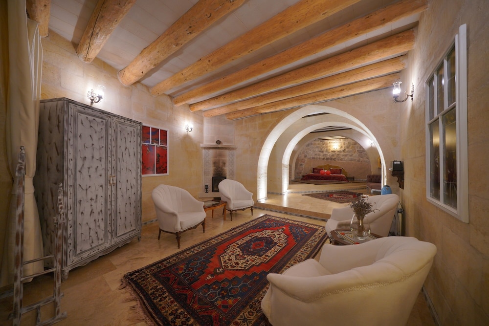 Panoramic Suite - Photo 7