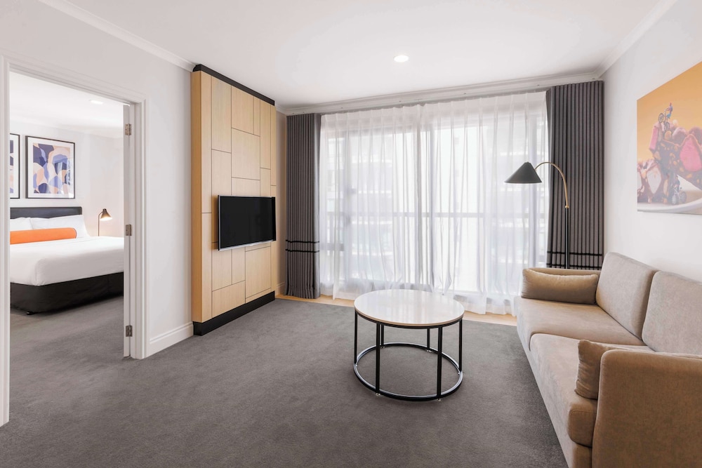 One Bedroom Apartment - Photo 2
