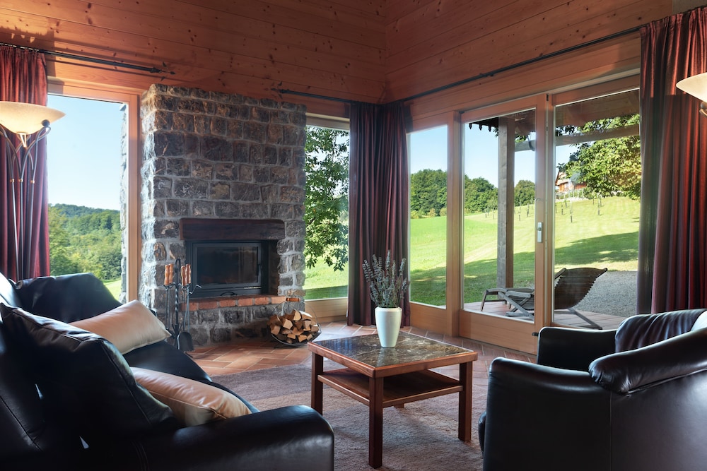 Junior Suite, Resort View, Garden Area photo 3
