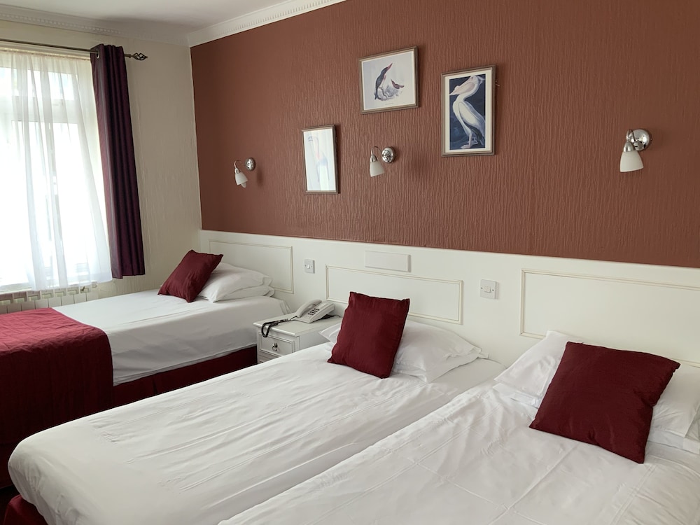 Quadruple Room, Ensuite ( (4) with Inland View ) photo 1