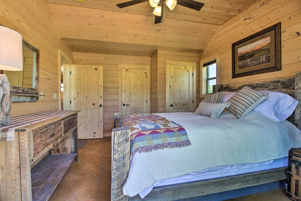 House (2 Bedrooms) photo 2