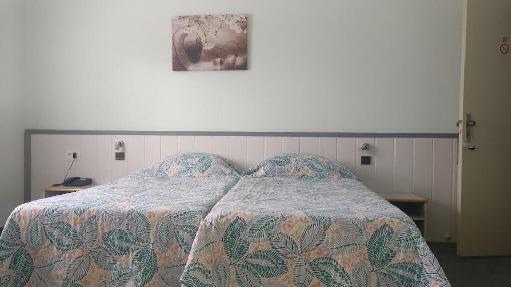 Standard Twin Room, Ensuite - Photo 5