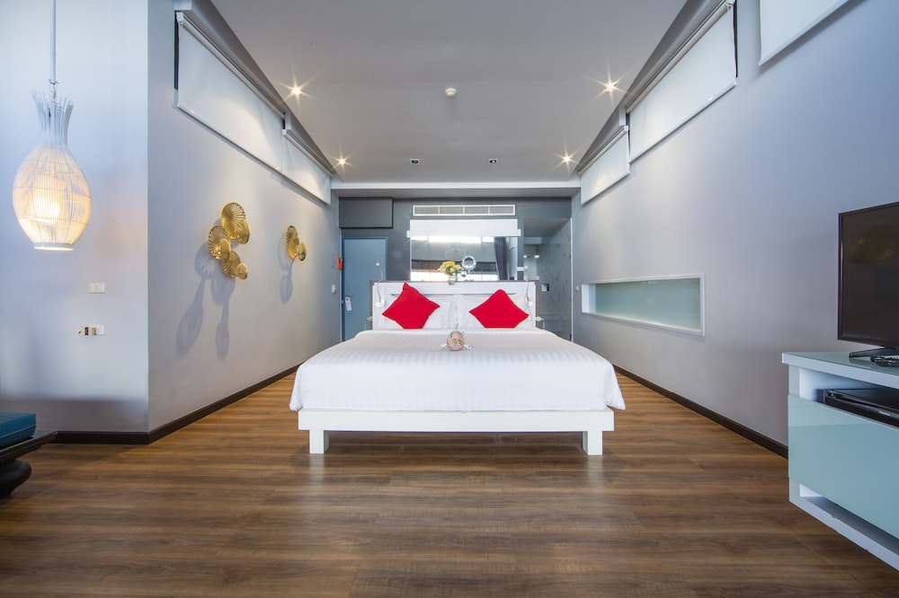 The Privilege Suite with Spectacular Sea View - Photo 17