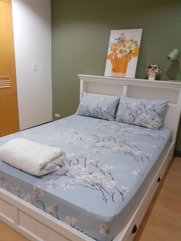 Double Bedroom with Private Bathroom photo 1