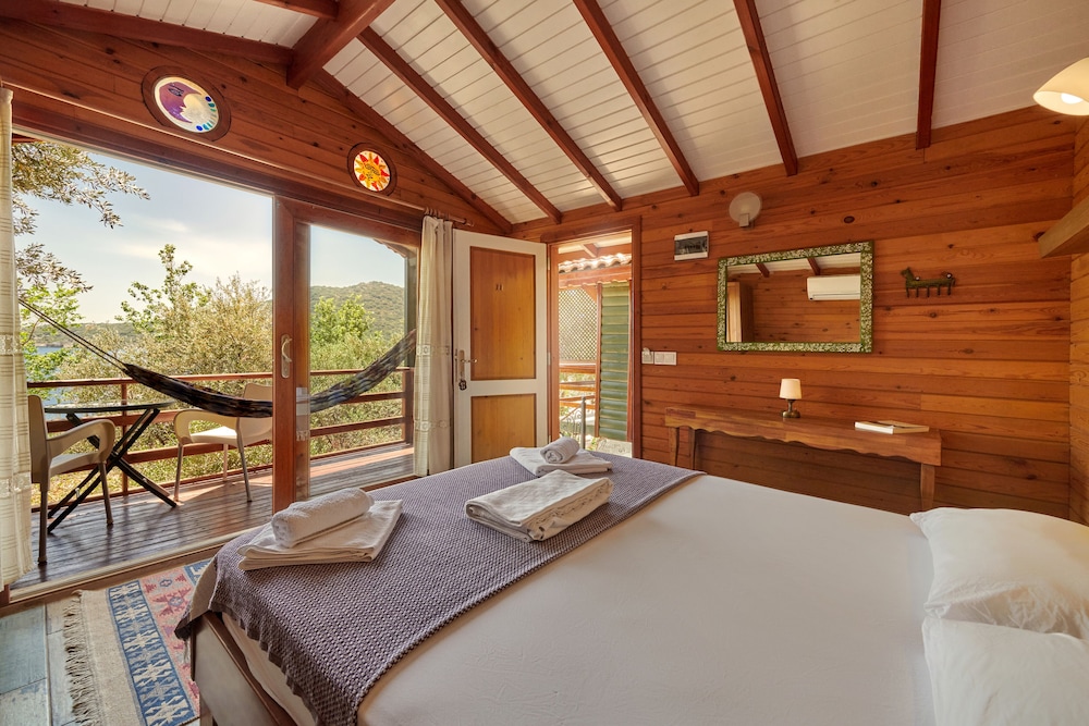 Deluxe Bungalow, 1 Double Bed photo 2