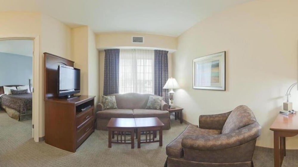 Suite, 1 Bedroom, Accessible, Kitchen (Communications) - Photo 5