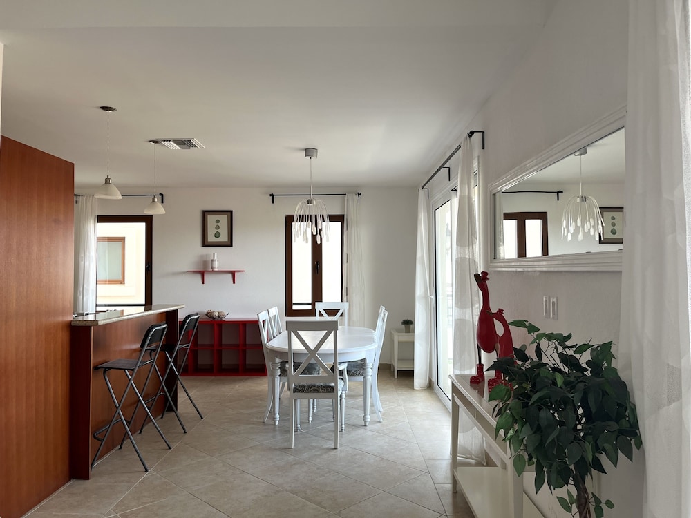 Deluxe Apartment, 3 Bedrooms, Marina View photo 3