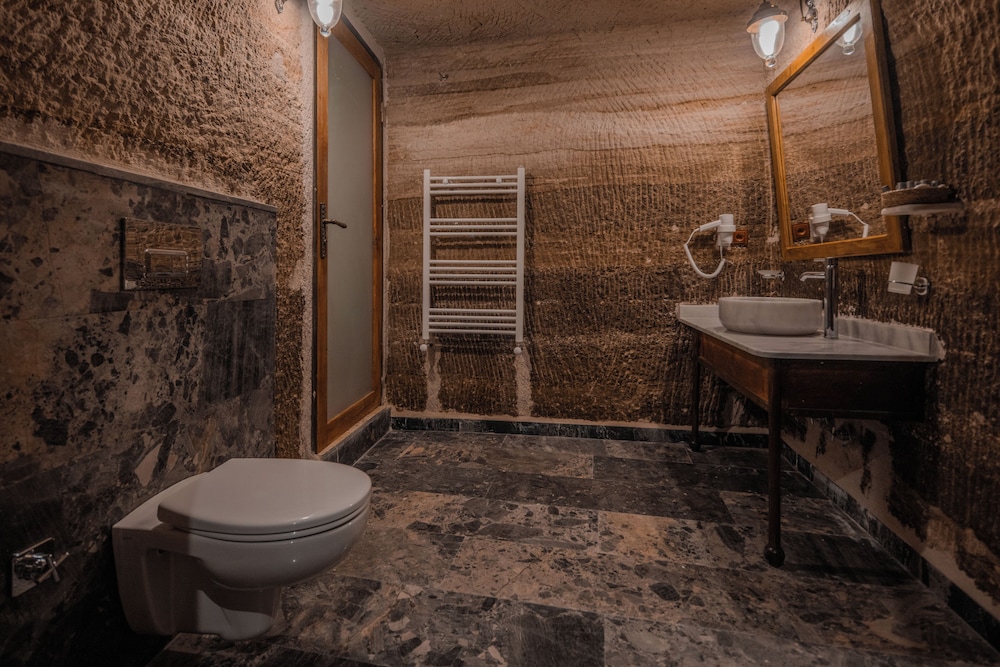 Double Stone Room - Photo 2