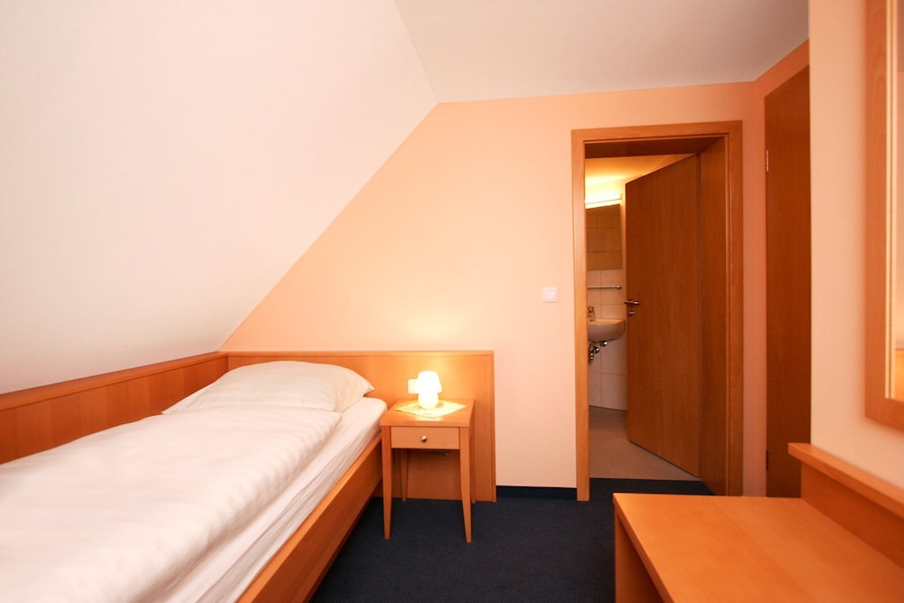 Single Room photo 1