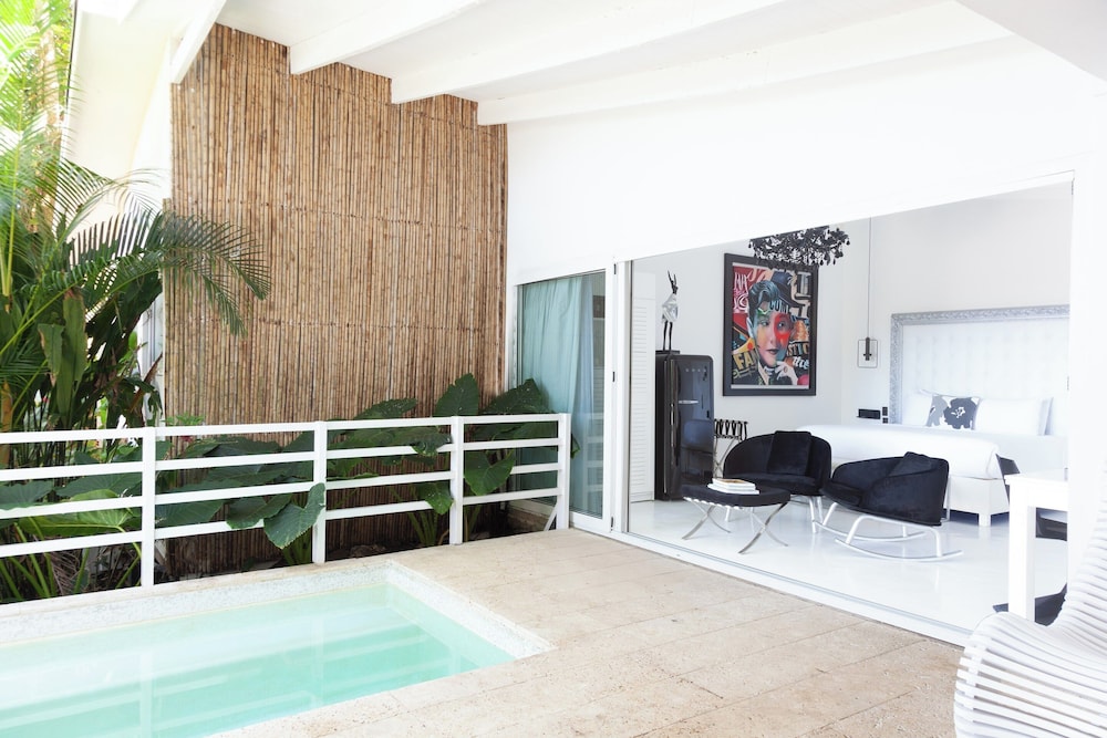 Romantic Suite, Beachfront