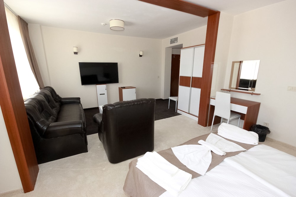Premium Double Room (Luxury) photo 3