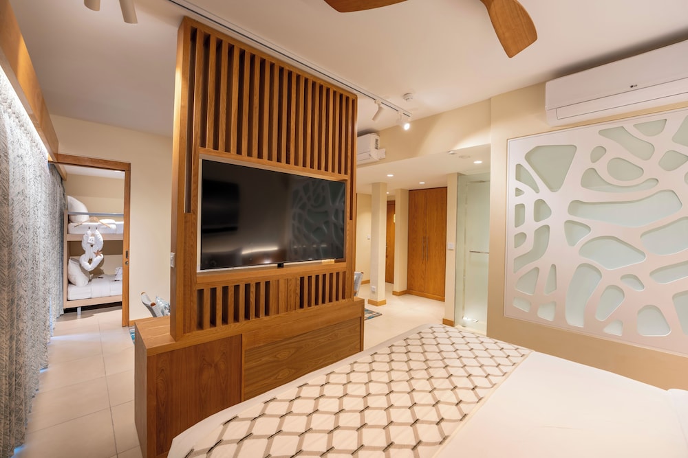 Family Suite, Kitchenette (River Facing)