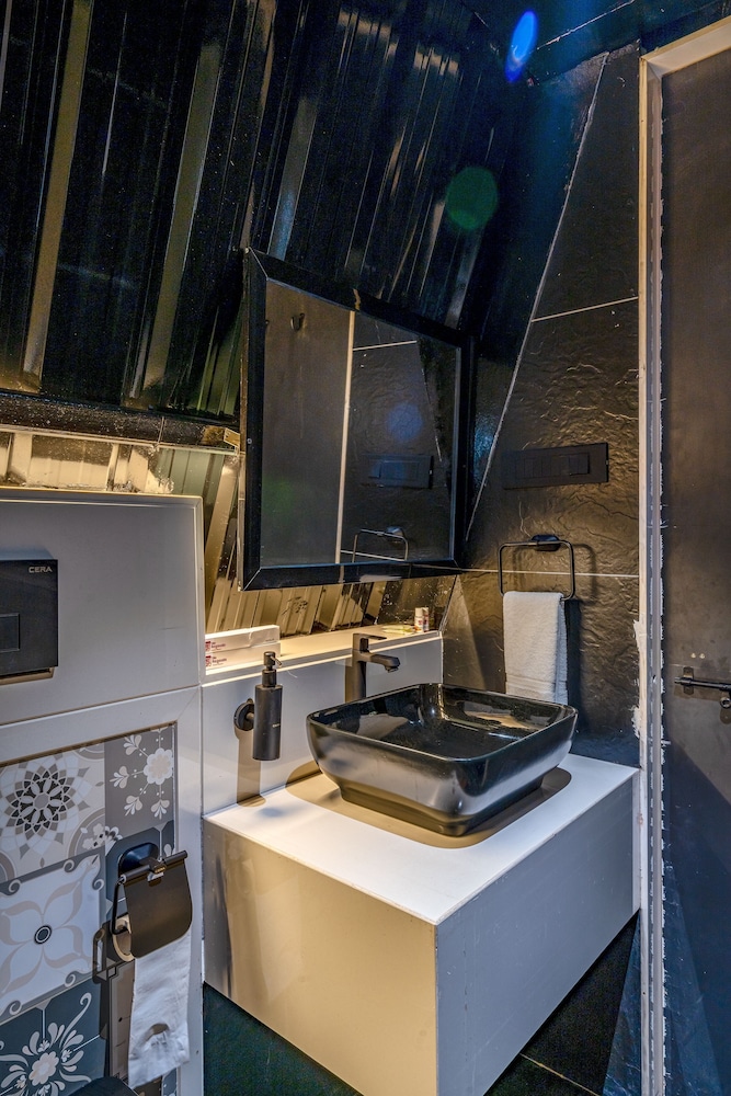 Executive Room - Photo 3