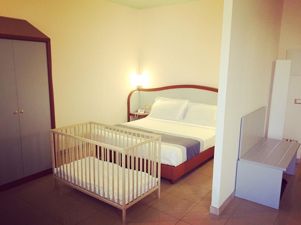 Family Quadruple Room, Balcony, City View photo 1