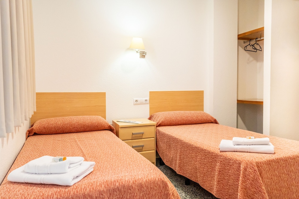 Basic Double Room, Private Bathroom