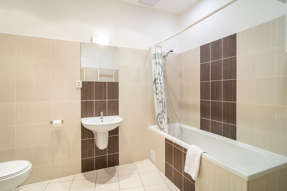 Comfort Apartment, 1 Bedroom, Non Smoking, Kitchenette thumbnail 6