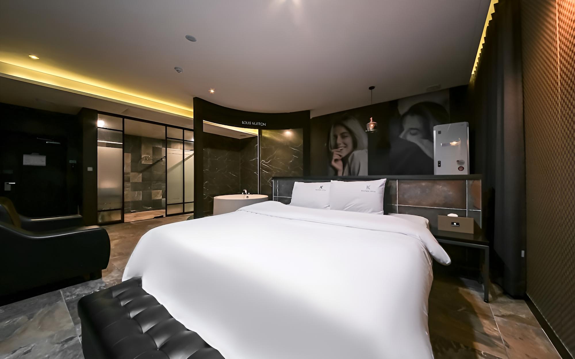 Room (1 room 1 parking VIP (family bath sty) - Photo 2