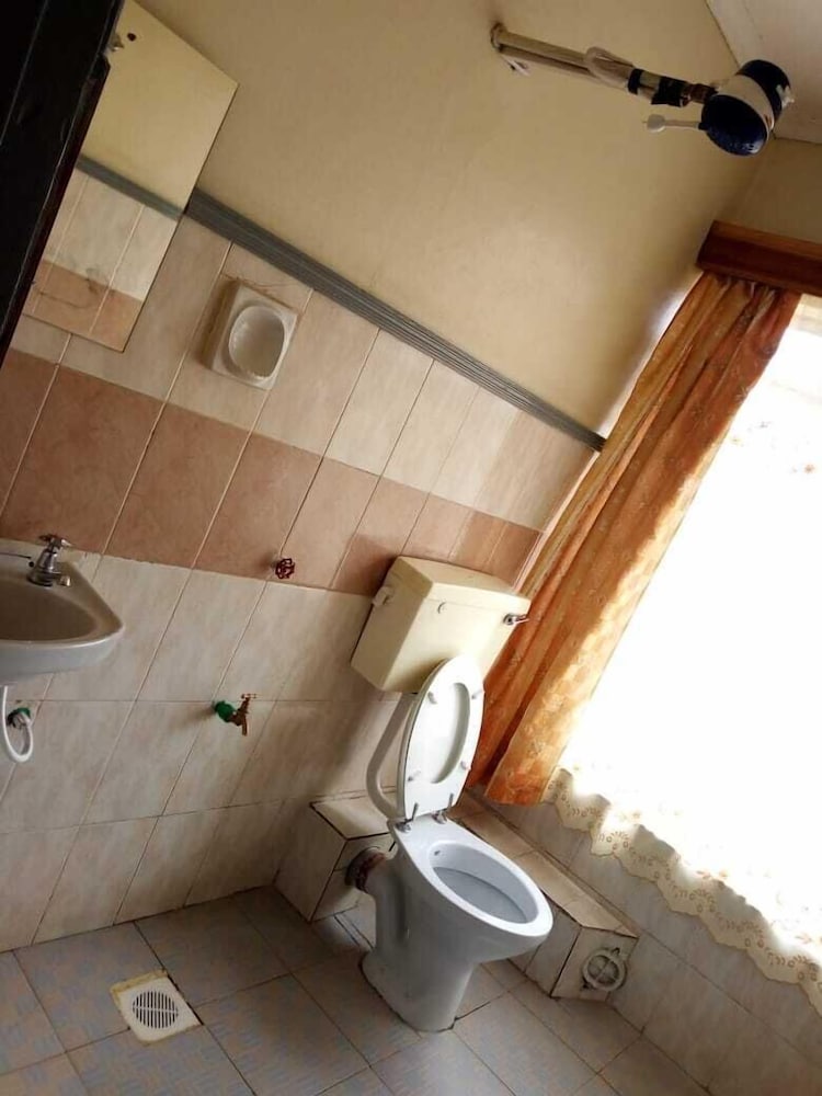 Standard Triple Room, 3 Twin Beds, Non Smoking photo 3