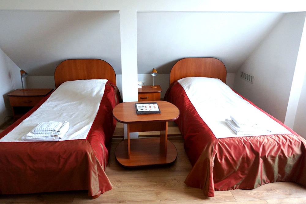 Family Room, 2 Bedrooms photo 2