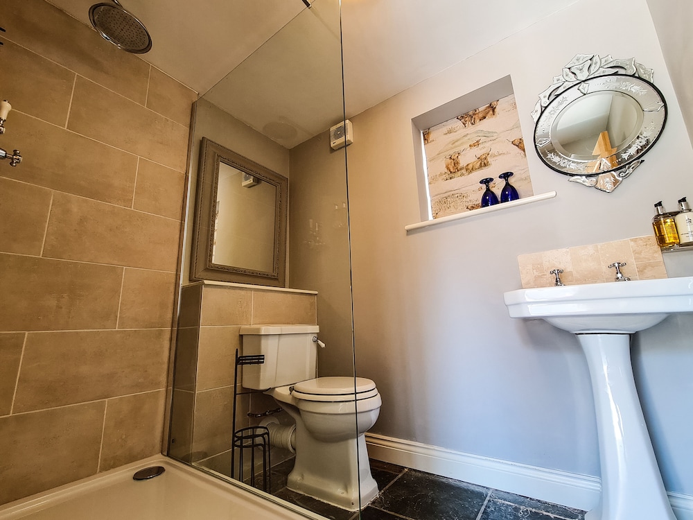 Deluxe Double or Twin Room - Photo 4