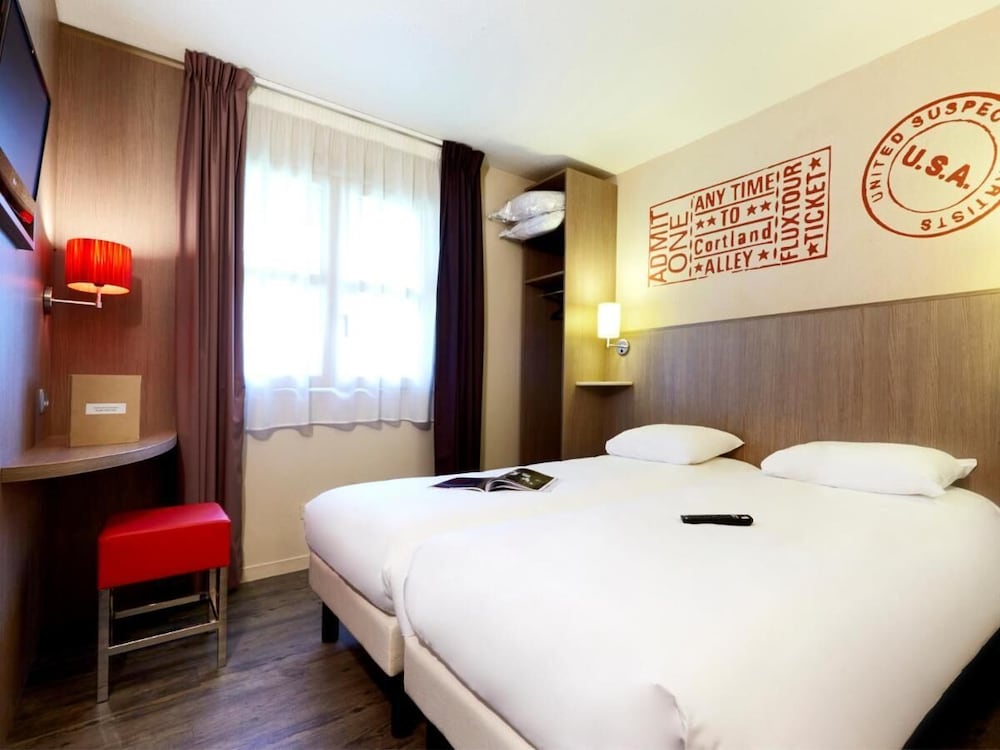 Standard Double Room with twin beds photo 1