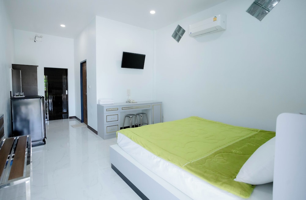 Superior Double Room, City View