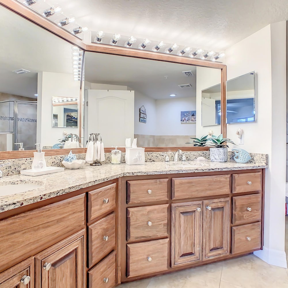 Beautifully Updated 2 2 Oceanwalk Condo Nestled up Nest to the Estuary in Building 18 Ow18-202, 写真 12