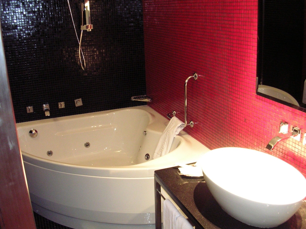 Suite - Photo 4