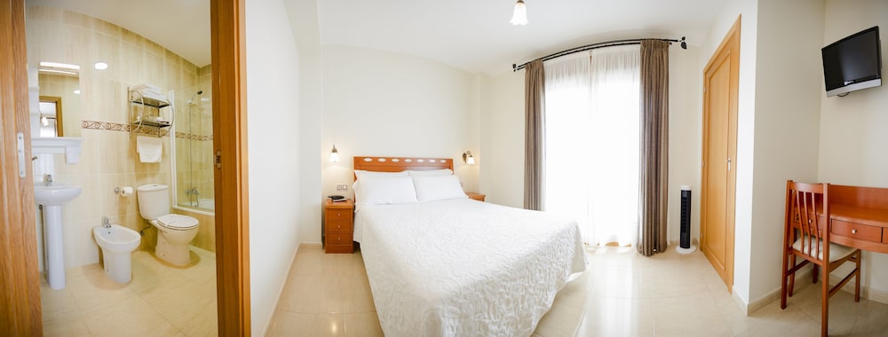 Standard Double Room, 1 Double Bed photo 2