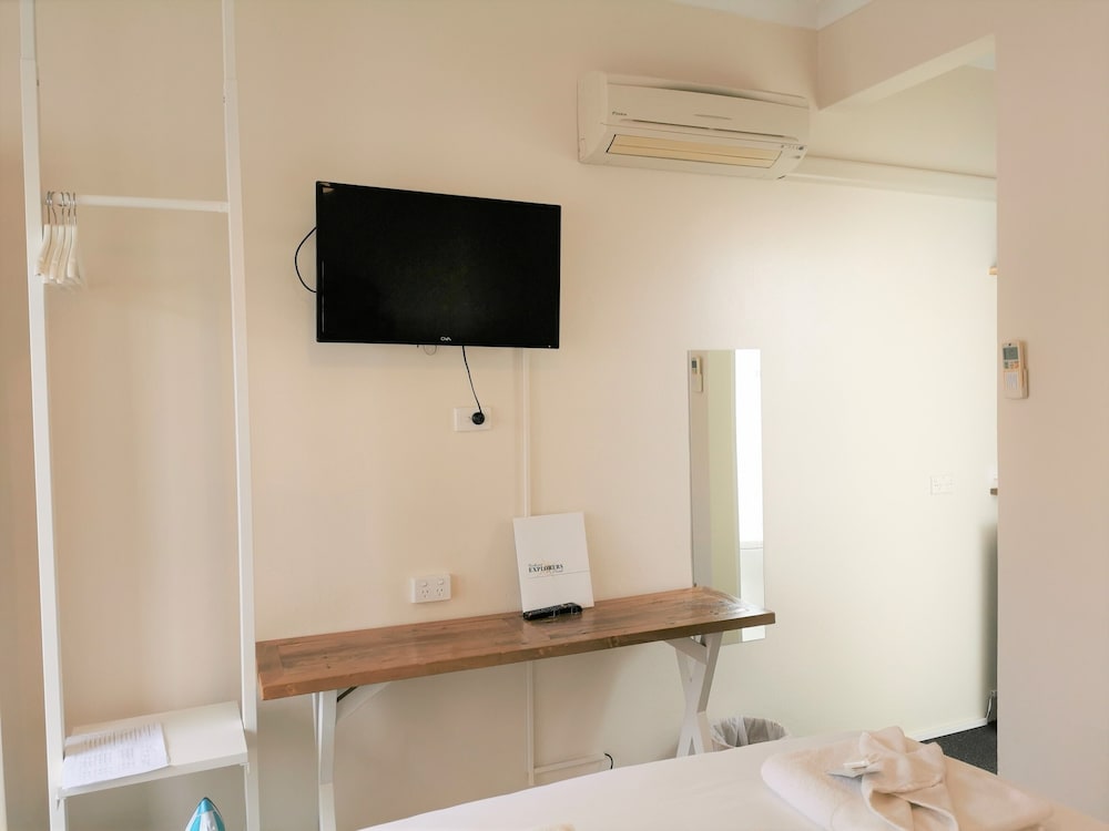 Standard Single Room, 1 Double Bed, Non Smoking photo 3
