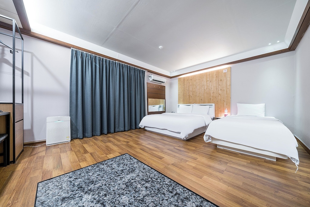 Business Twin Room