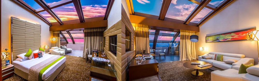 Venus Premier Room with Bath Tub - King Bed