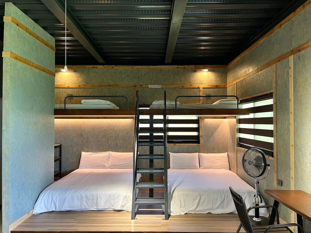 Wood Cottage photo 1