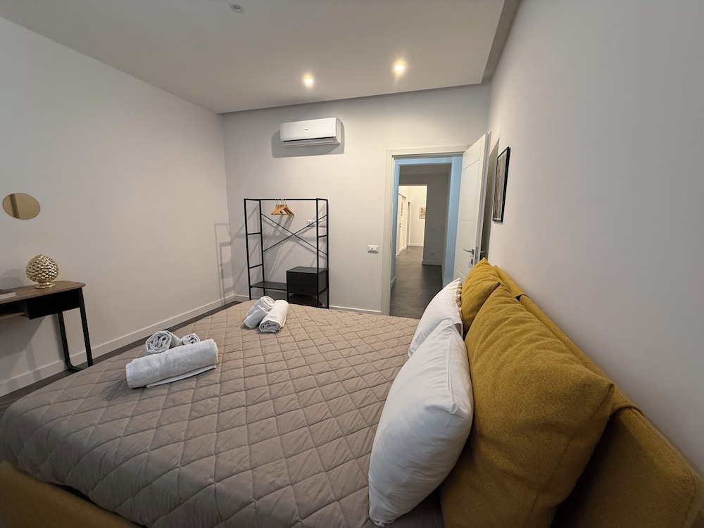 Deluxe Apartment, City View