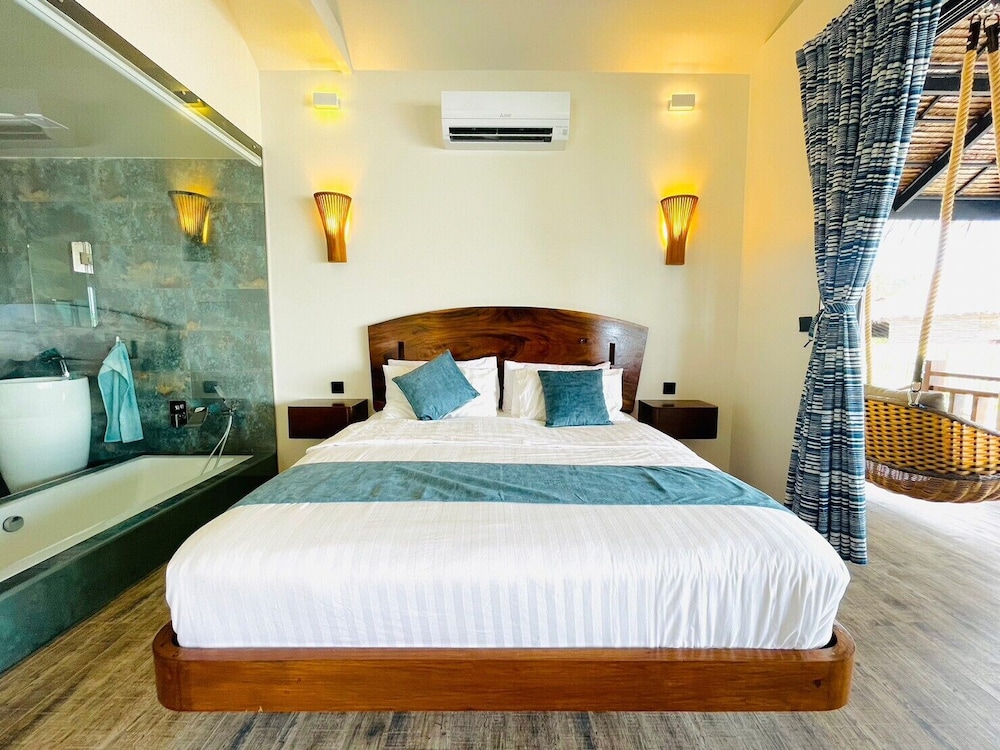 1 Bedroom Villa with Sea View - Photo 5