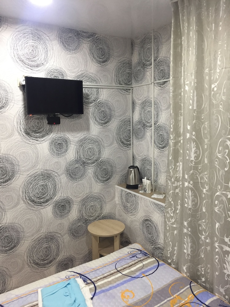 Basic Room, 1 Double Bed, Non Smoking photo 3