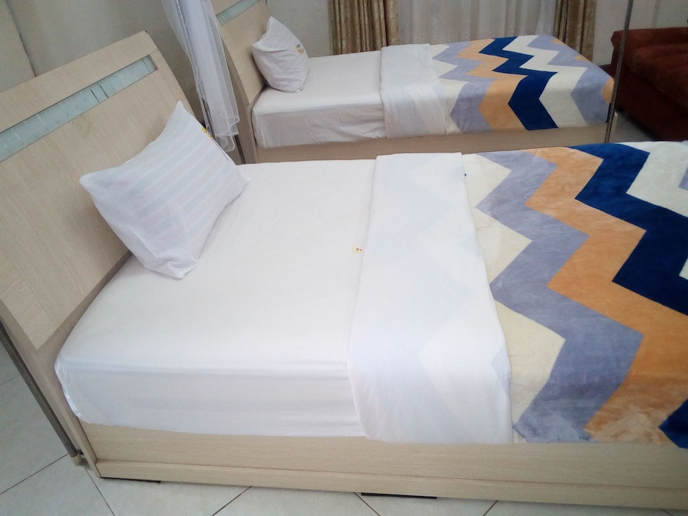 Executive Quadruple Room photo 2