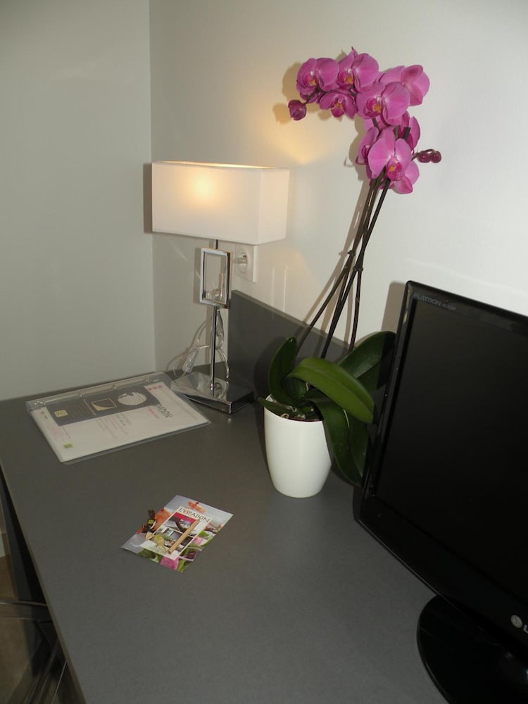 Triple Room, Balcony - Photo 8