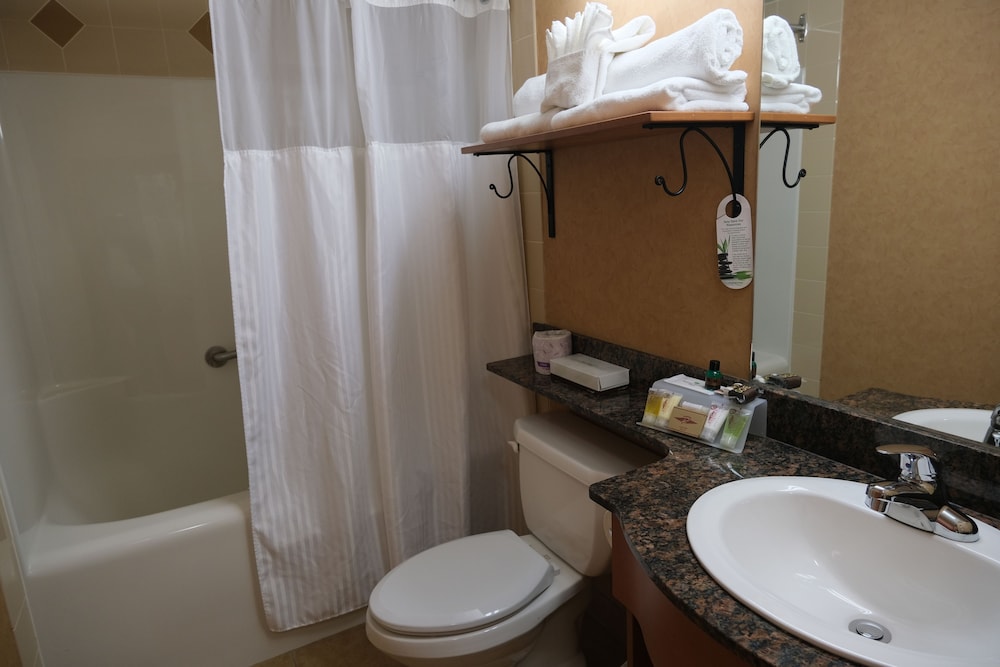Standard Room, 2 Queen Beds photo 3
