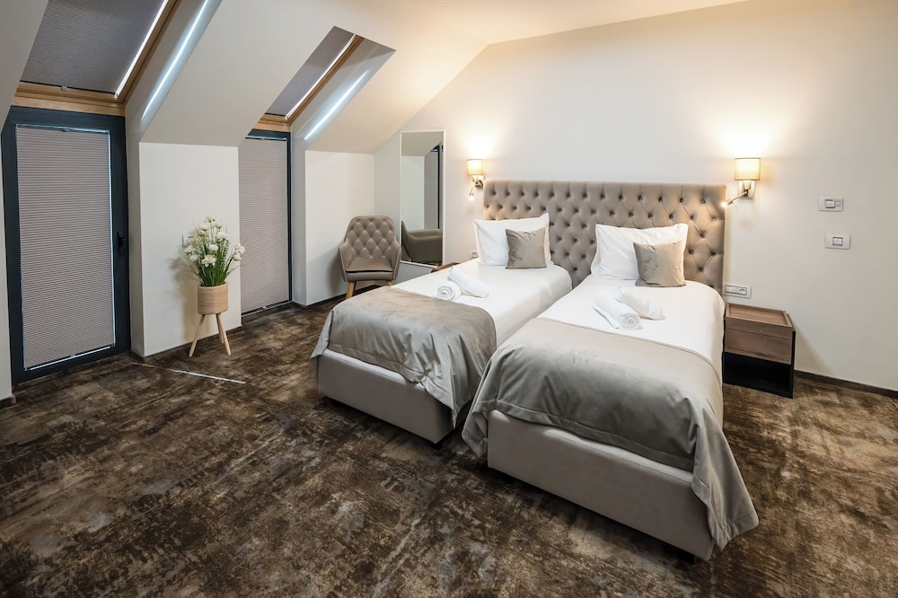 Exclusive Double or Twin Room