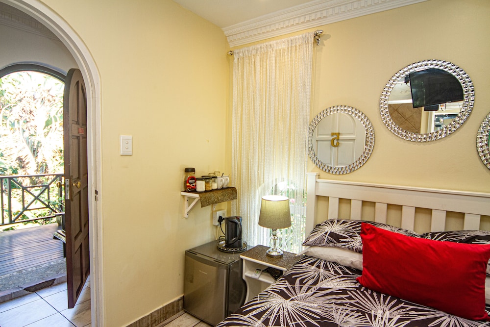 Budget Double Room (upstairs)