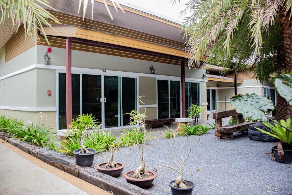 Standard Triple Room - Photo 6