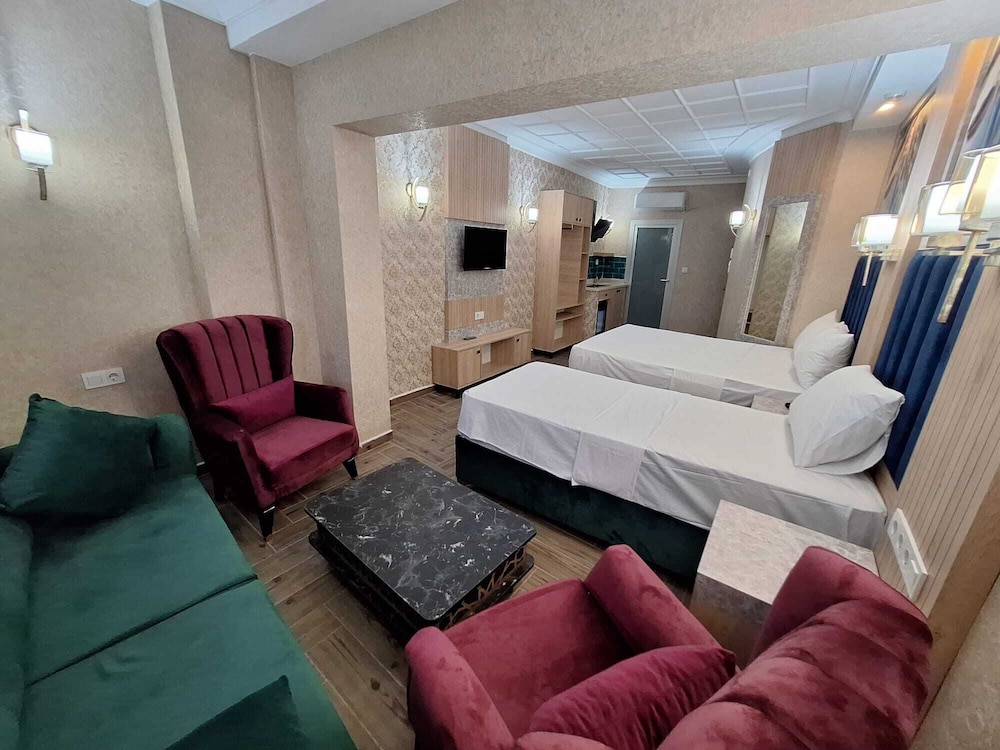 Deluxe Double or Twin Room photo 1