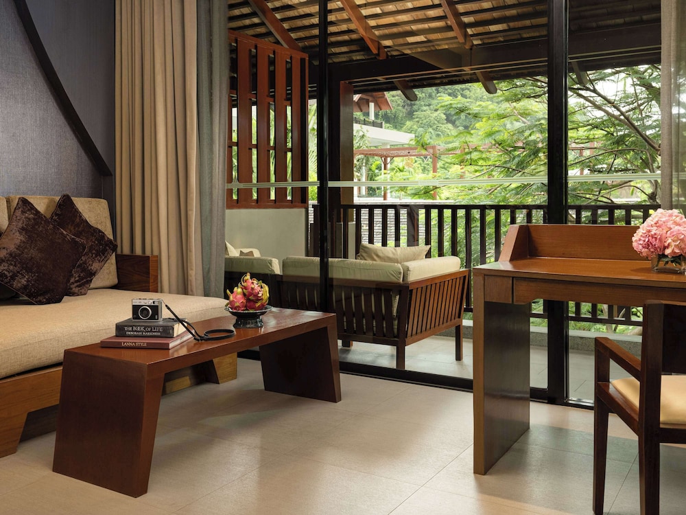 Deluxe Room, Garden View, 1 King Bed & 1 Sofa Bed - Photo 3