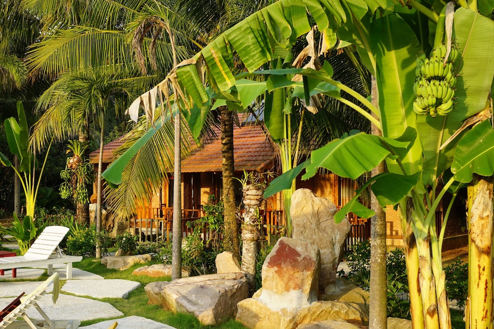 Deluxe Double Bungalow - Photo 10