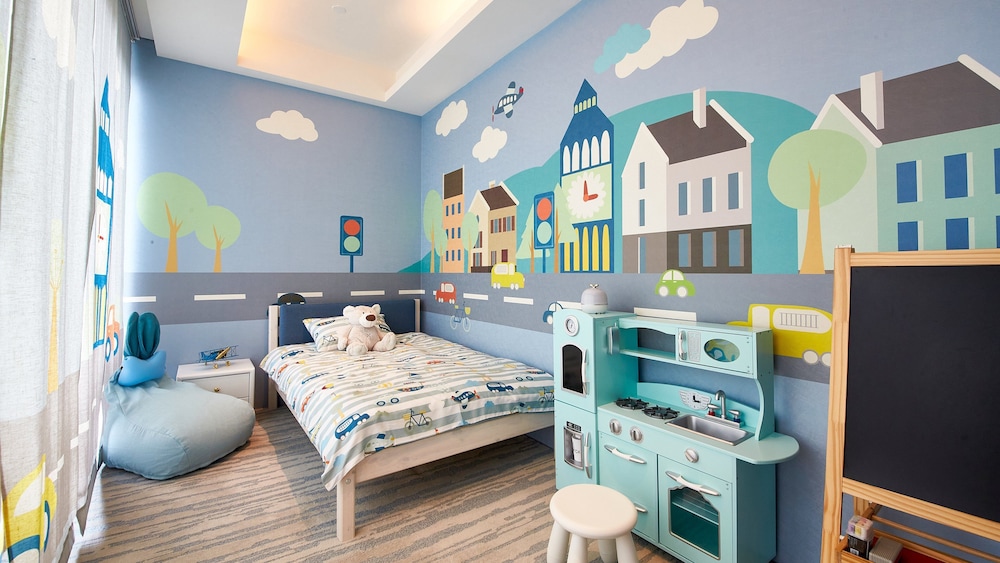 Premium Room, 1 King Bed (Kid Theme)