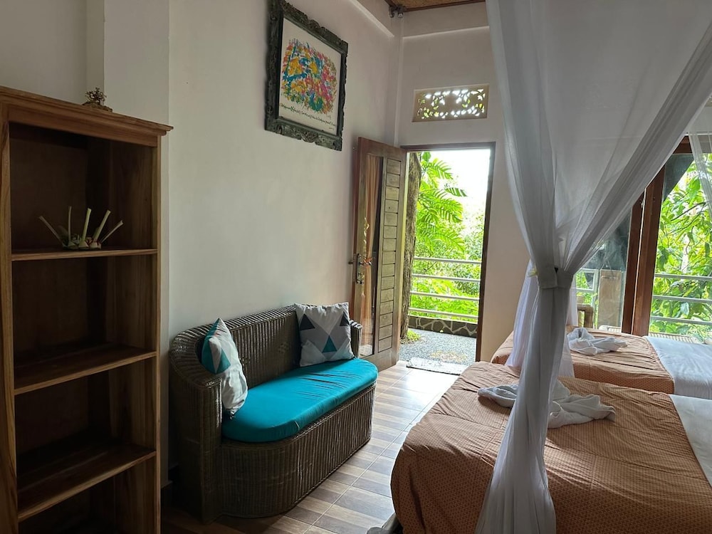 Basic Twin Room, 1 Bedroom, Garden View photo 1