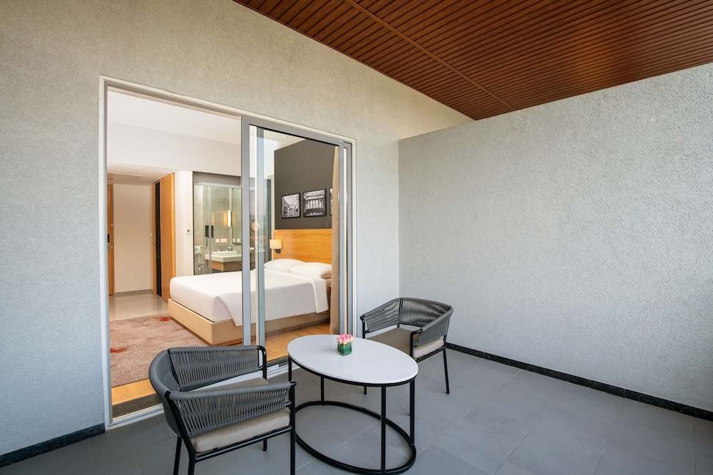Deluxe Room - Photo 3