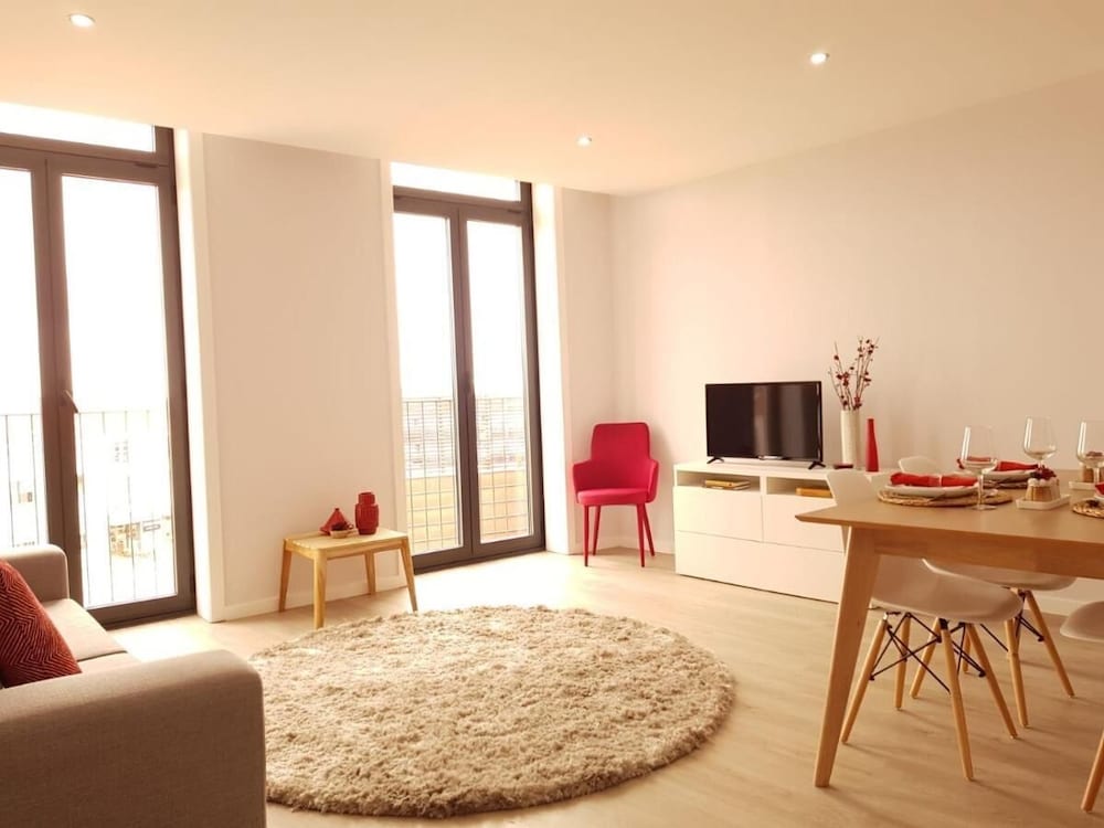 Deluxe Apartment, 3 Bedrooms, River View photo 3