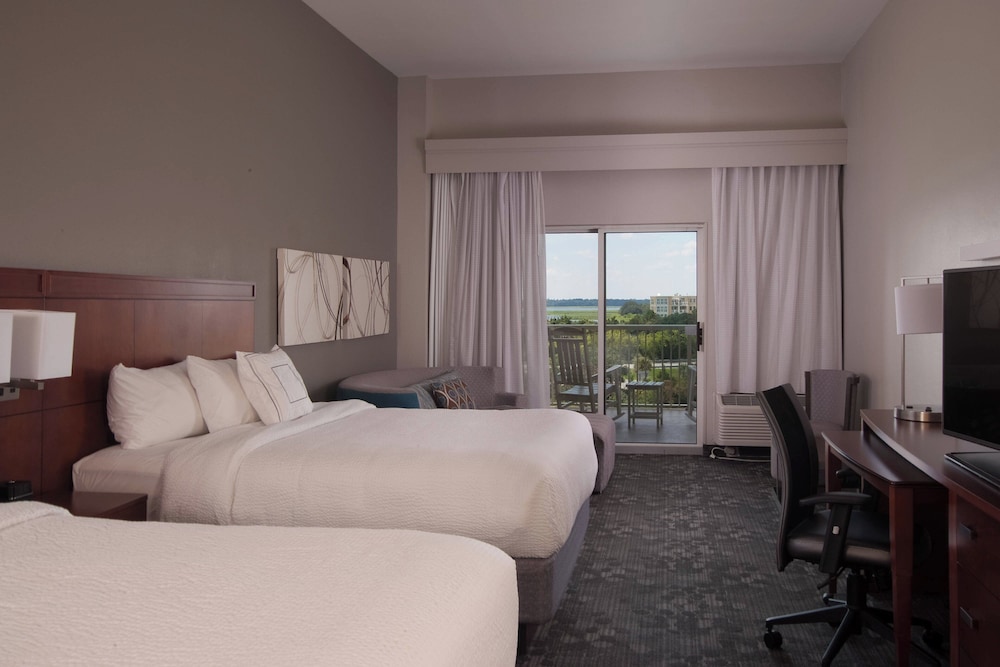 Room, Multiple Beds, Balcony